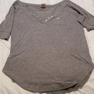 Hollister Vneck